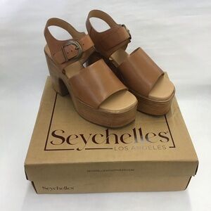 New Seychelles women’s brown platform block heal size 8 with adjustable strap